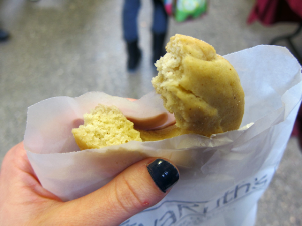 vegan-gf-cinnamon-sugar-doughnut_8619888381_o