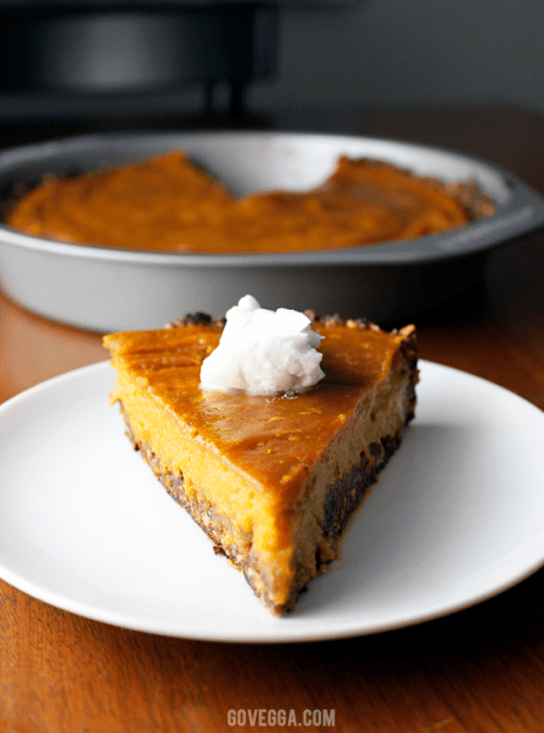 Gluten-Free Vegan Sweet Potato Pie with a Pecan-Date Crust // govegga.com