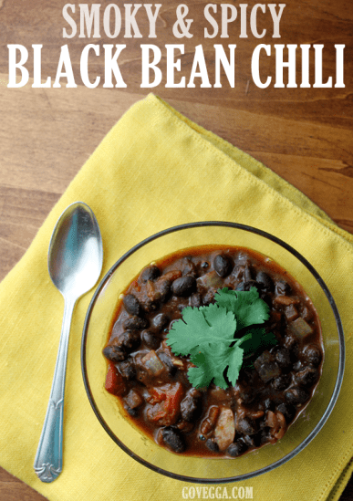 Smoky, Spicy Vegan Black Bean Chili // govegga.com