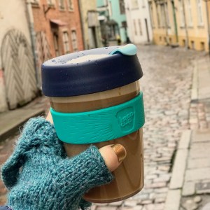 Oat milk latte from Epic Coffee // Tallinn